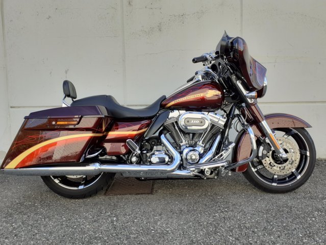 Harley Davidson STREET GLIDE CVO 