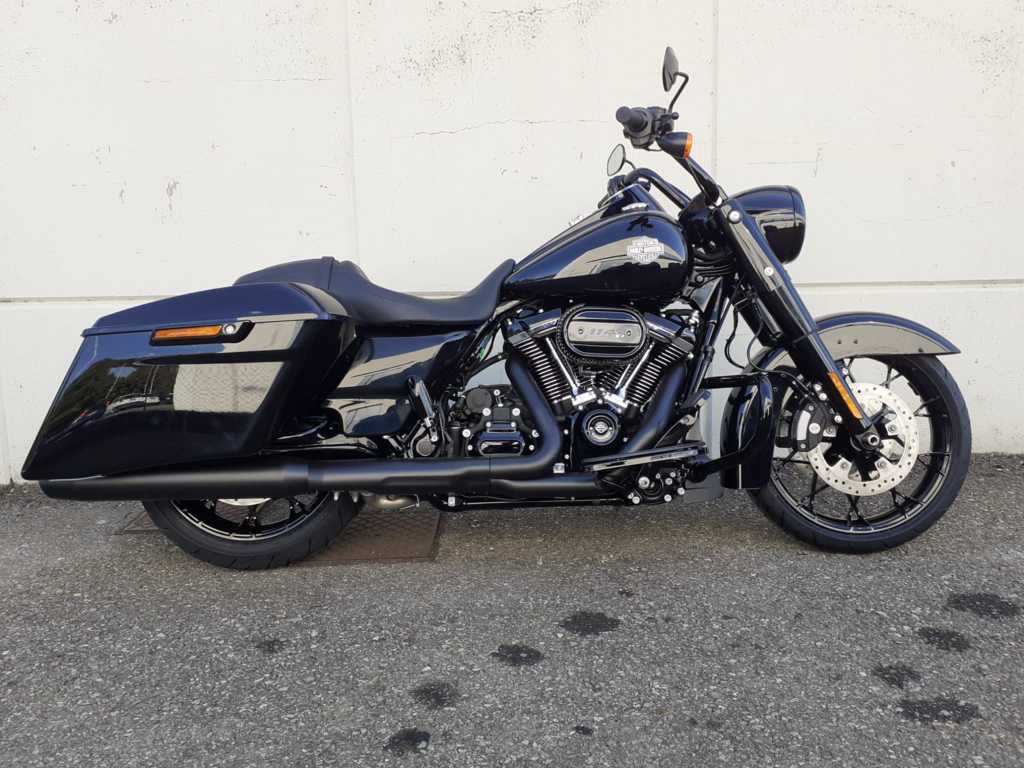 Harley Davidson Road King®  Special vivid black