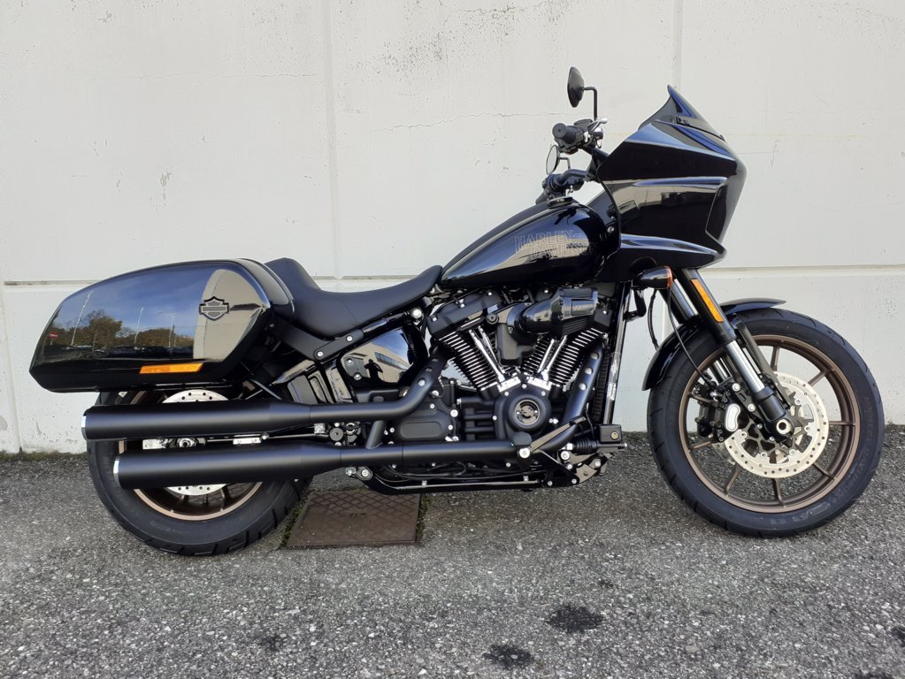 Harley Davidson Low Rider® ST vivid black