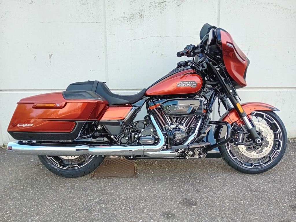 Harley Davidson CVO™ Street Glide® WHISKEY NEAT