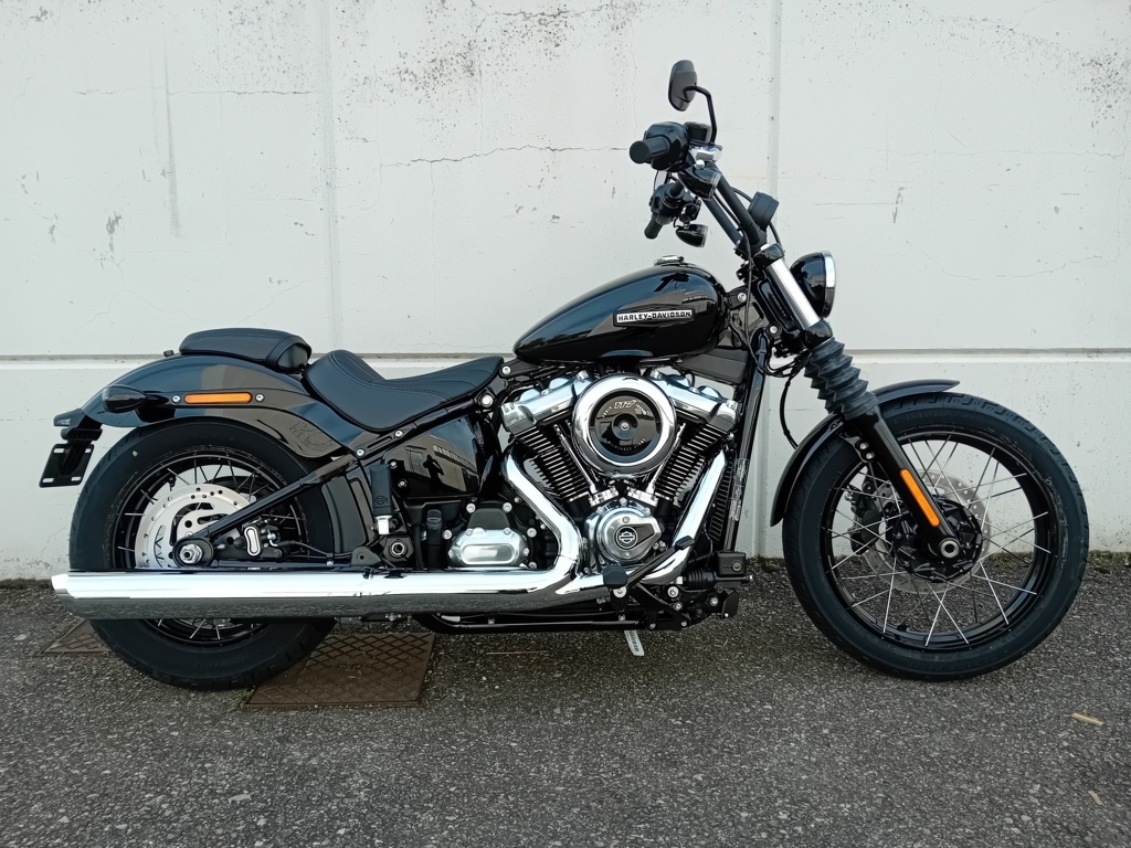 Harley Davidson Street Bob® vivid black