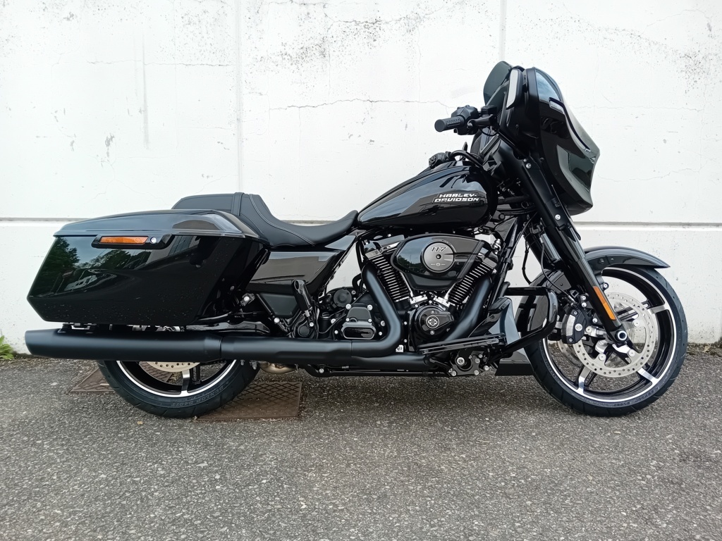 Harley Davidson Street Glide® vivid black