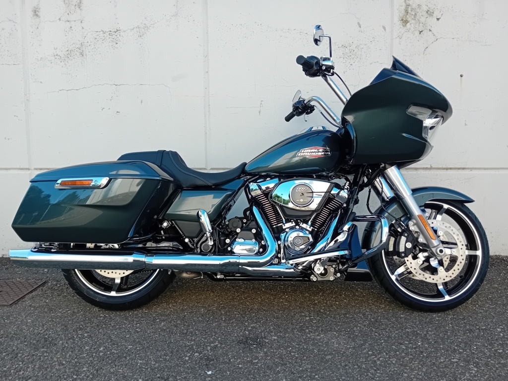 Harley Davidson Road Glide® IRON HORSE METALLIC