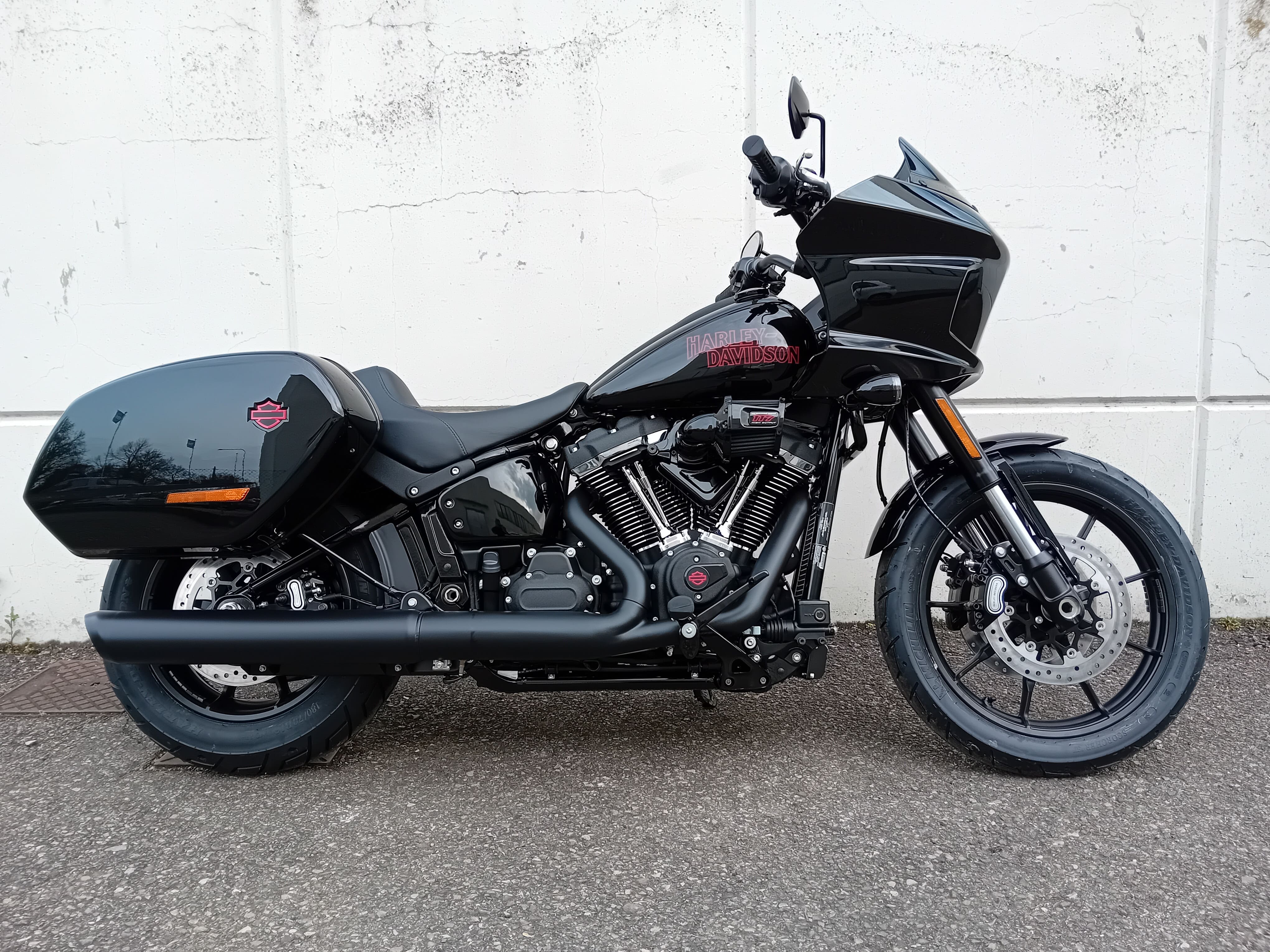 Harley Davidson Low Rider&reg; ST Vivid Black