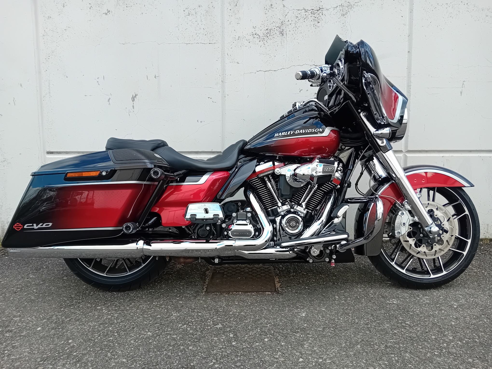 Harley Davidson STREET GLIDE CVO 