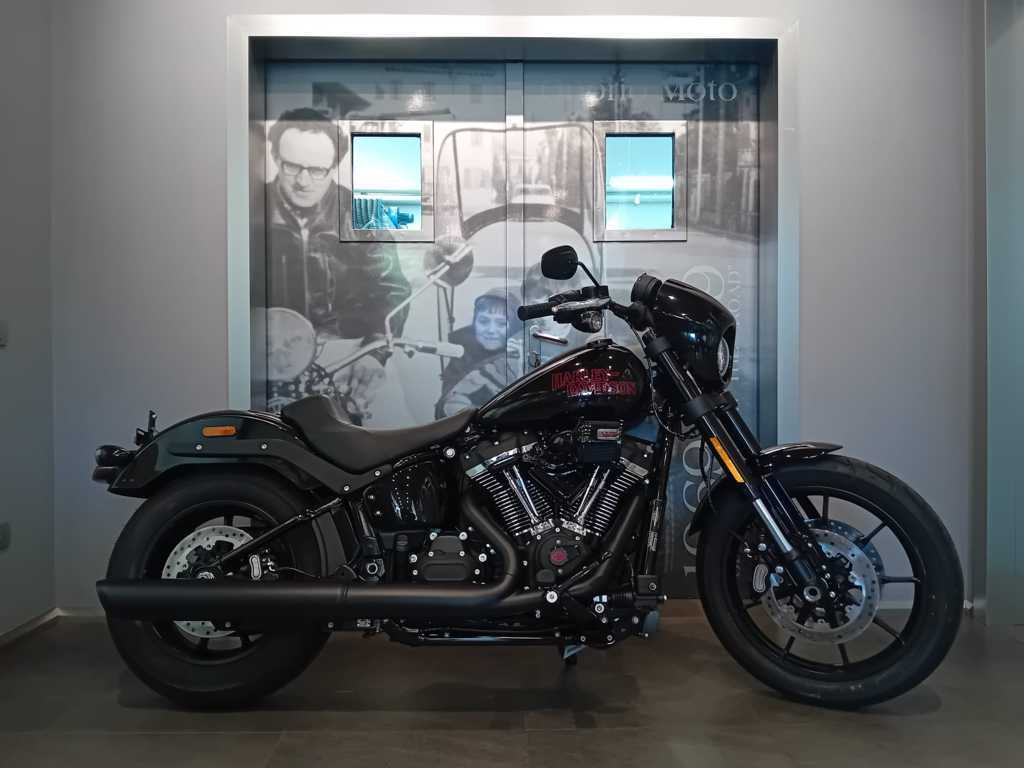 Harley Davidson Low Rider&reg; S vivid black