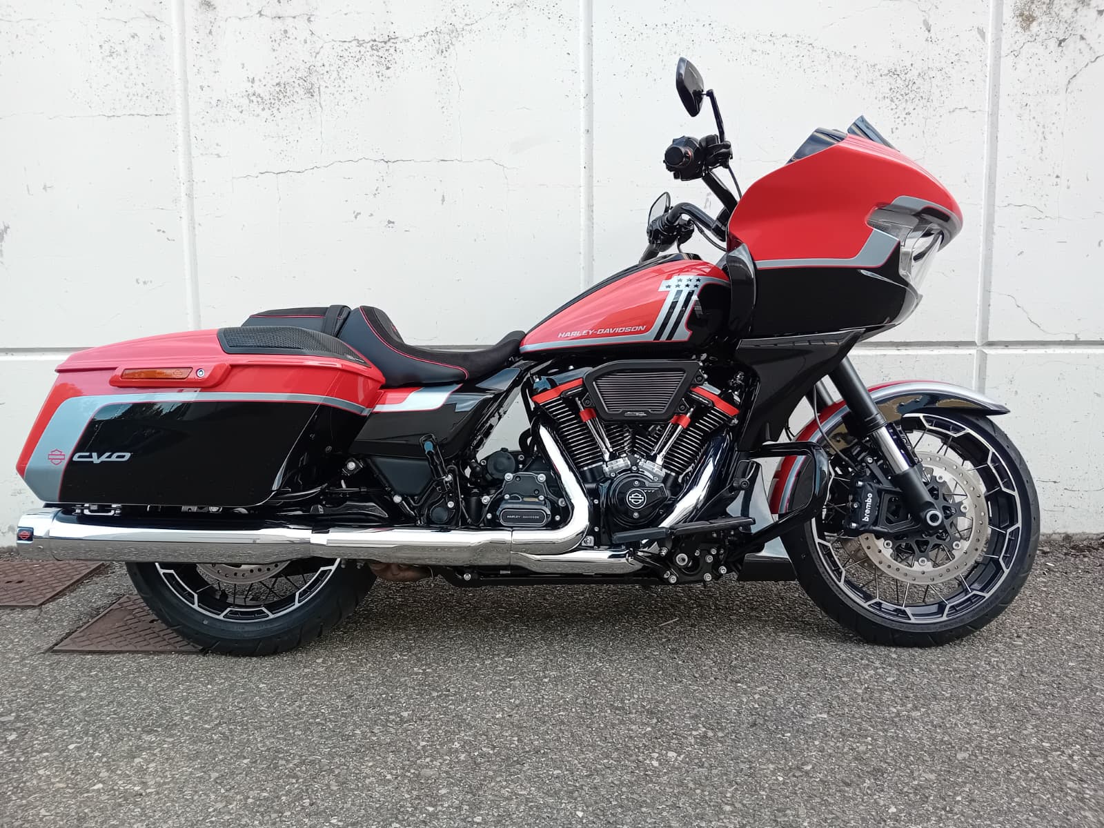 Harley Davidson CVO ROAD GLIDE 25° LEGENDARY ORANGE 