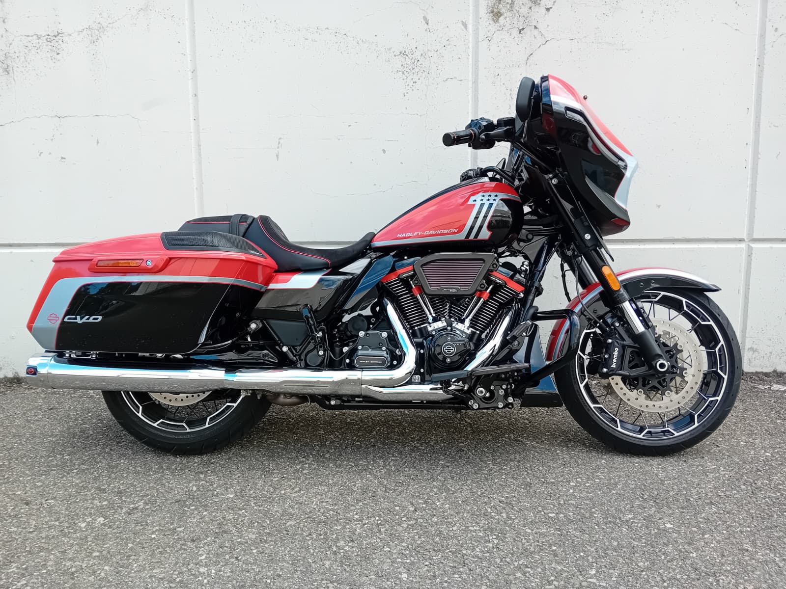 Harley Davidson CVO STREET GLIDE 25° LEGENDARY ORANGE  